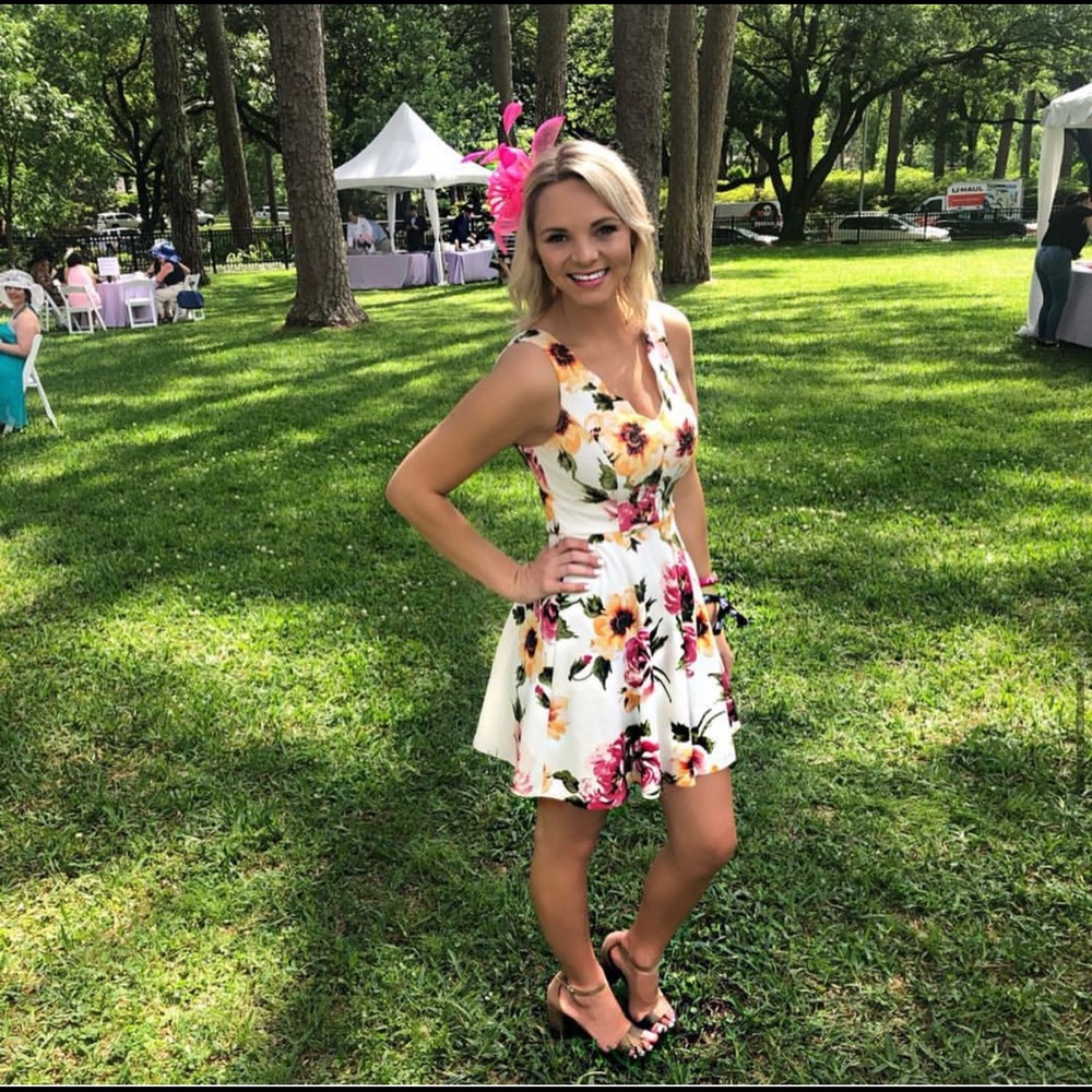 scalloped floral dress 🌸🌻💐